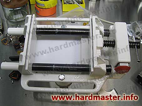 Зажим для корпуса жесткого диска Зажим для корпуса жесткого диска