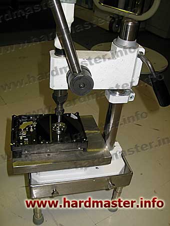 Выпрессовщикзапрессовщик пластин жесткого диска Выпрессовщикзапрессовщик пластин жесткого диска