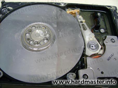 Внутри винчестера вода и песок Внутри винчестера вода и песок