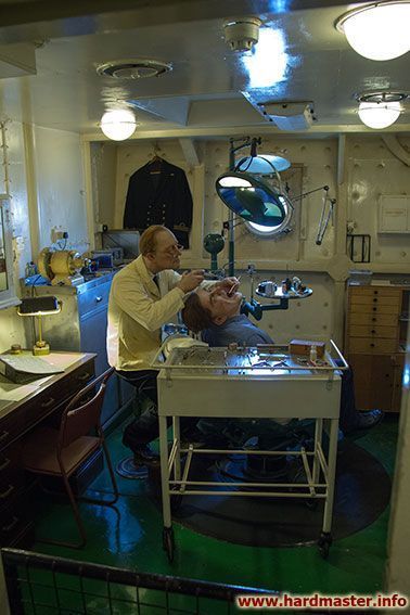 Кабинет стоматолога на крейсере Белфаст Кабинет стоматолога на крейсере Белфаст